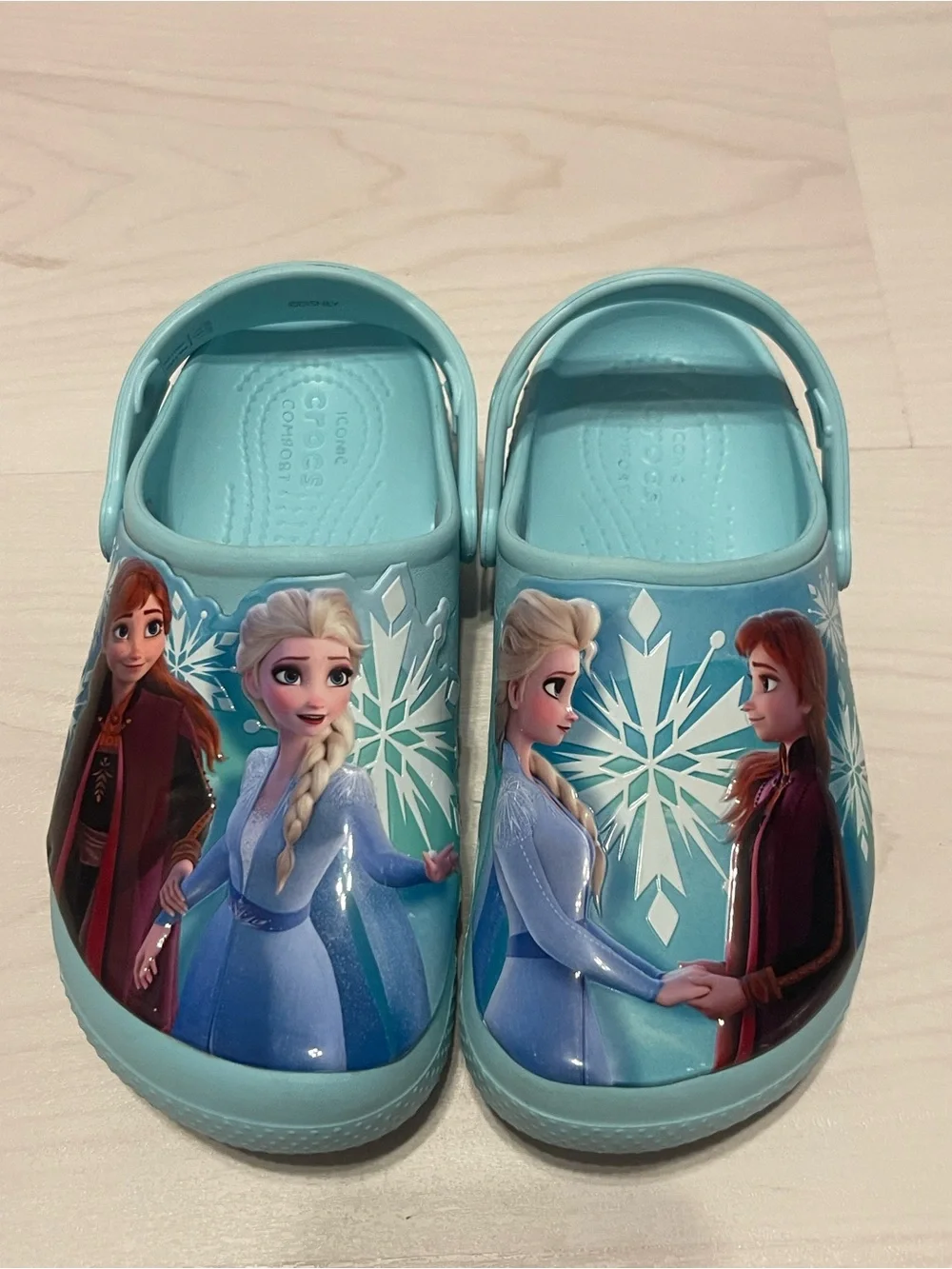 CROCS Kids Frozen Anna & Elsa Light Blue Character Clogs